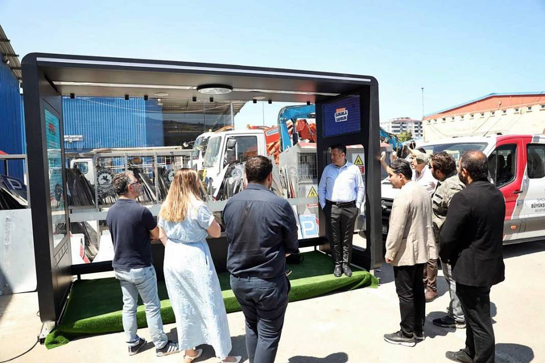 Otobüs beklemek hiç bu kadar 'cool' olmamıştı! Samsun'a dijital duraklar geliyor 5